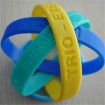 Cheap Customized debossed logo Silicon band