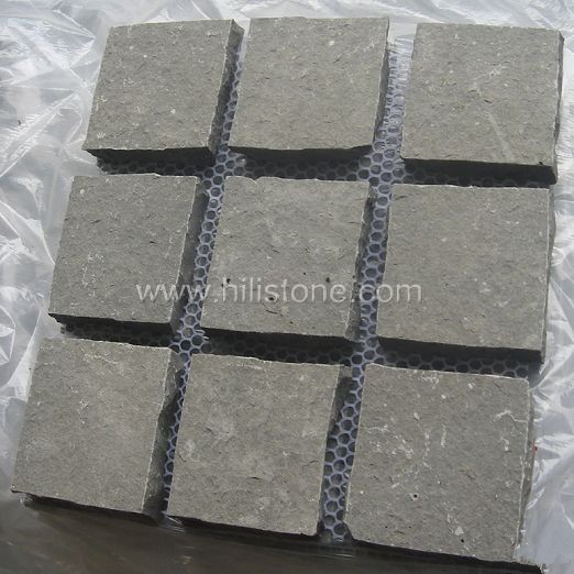 Basalt Cobblestone on Mesh-Flamed - Square Shape