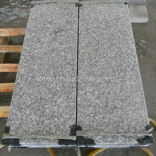 G636 Pink Granite Flamed Stone Block Step