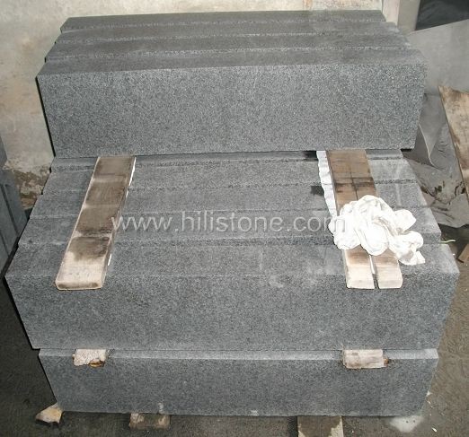 G684 Black Flamed Stone Block Step