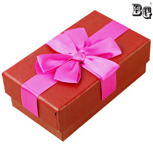 red custom chocolate boxes