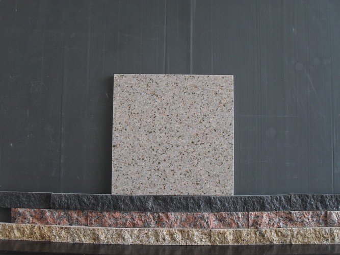 Cheap 682 rust yellow granite tile for wholesale