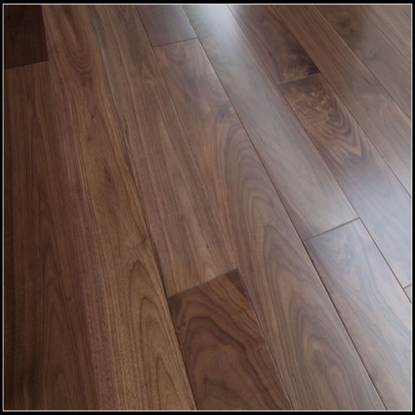 18mm Solid Walnut Wood Flooring