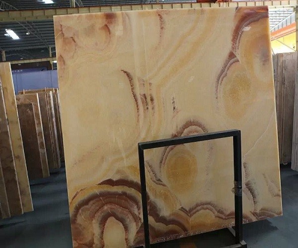 China Honey Onyx Stone Tiles for Wall Decoration