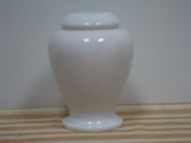 Stone urn008