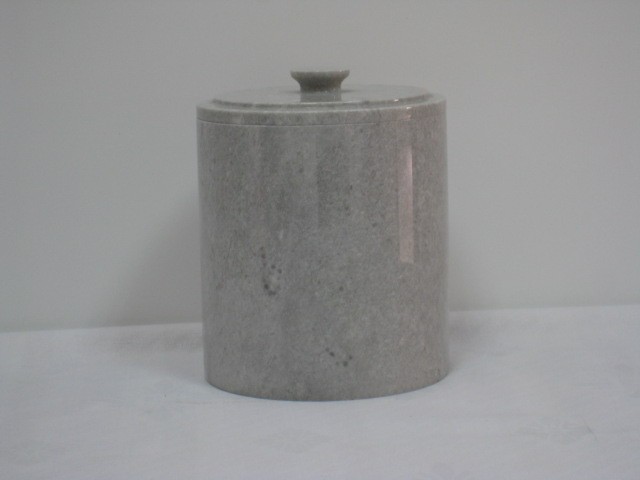 Stone urn009
