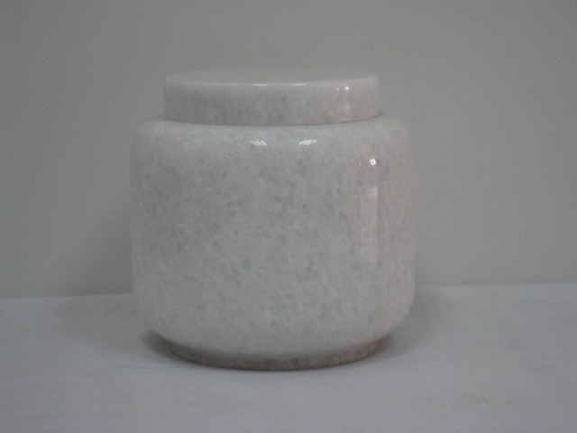 Stone urn010