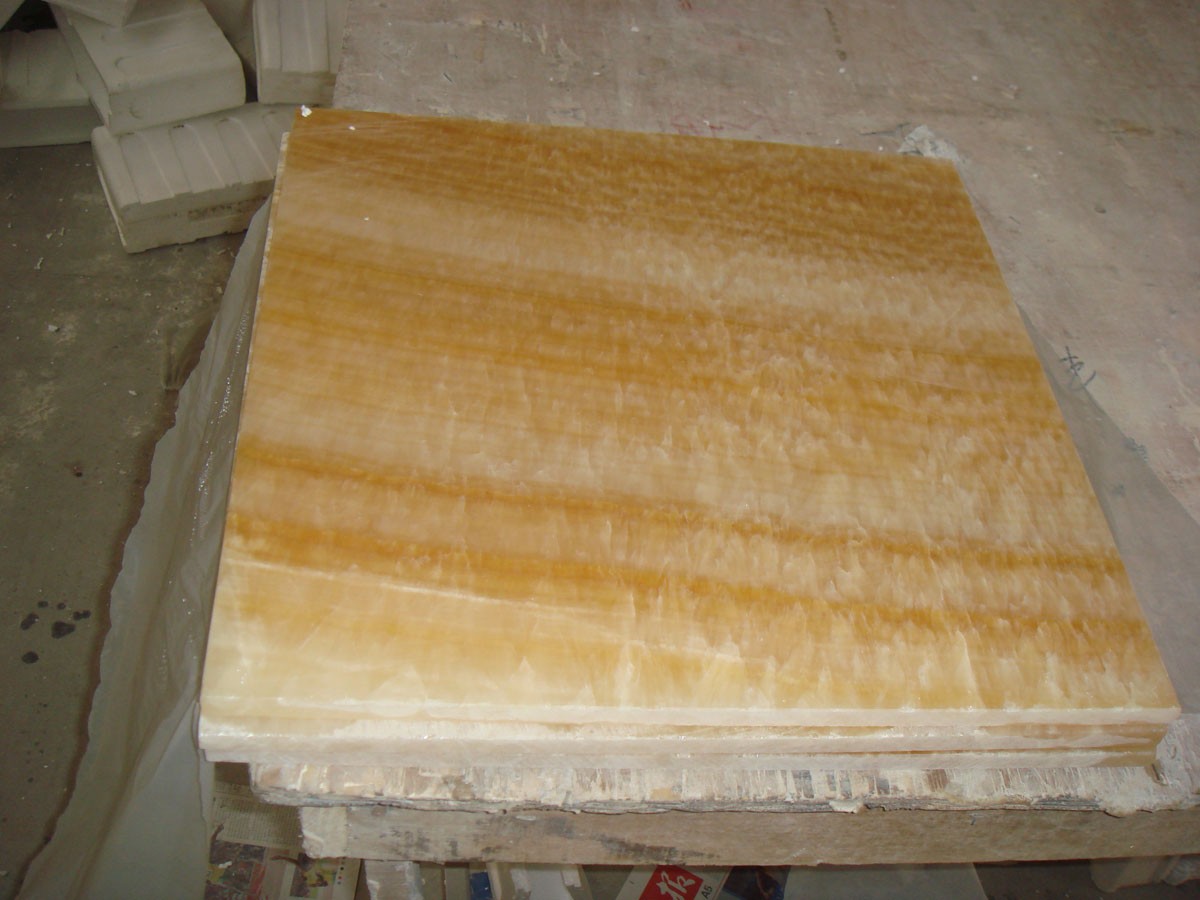 Honey onyx tile for worktop/background